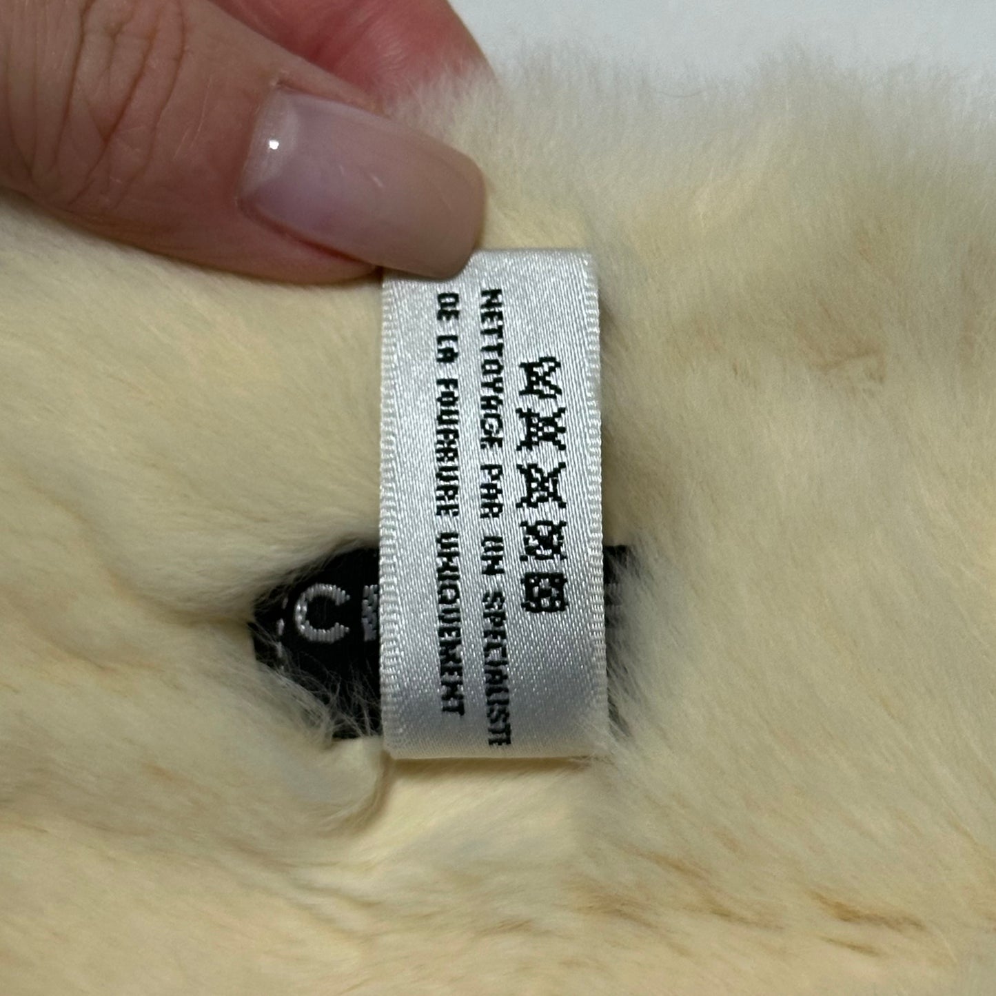 CHANEL Fall Winter 2001 CC Rabbit Fur Wristband