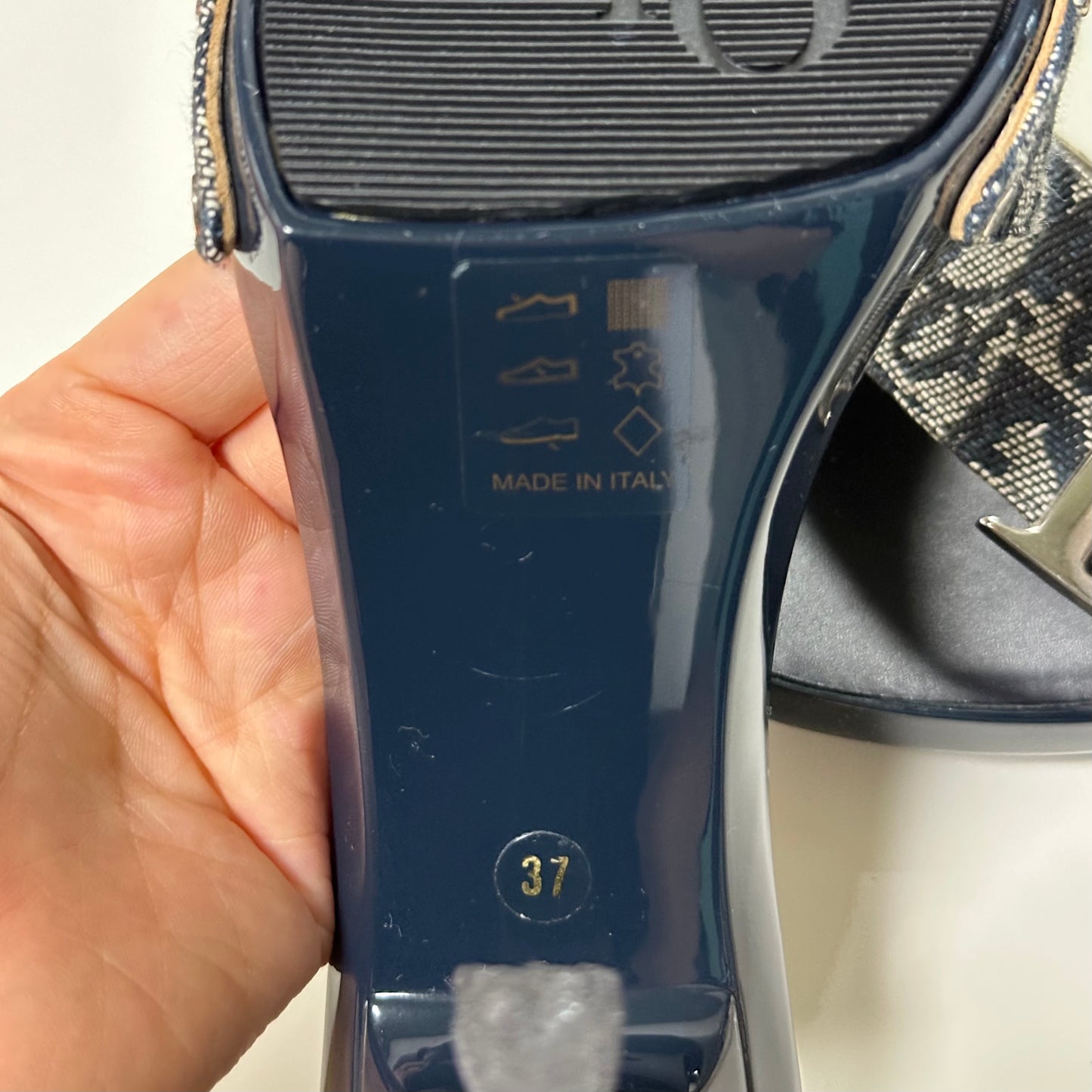 CHRISTIAN DIOR Spring Summer 2001 CD Logo Trotter Sandals