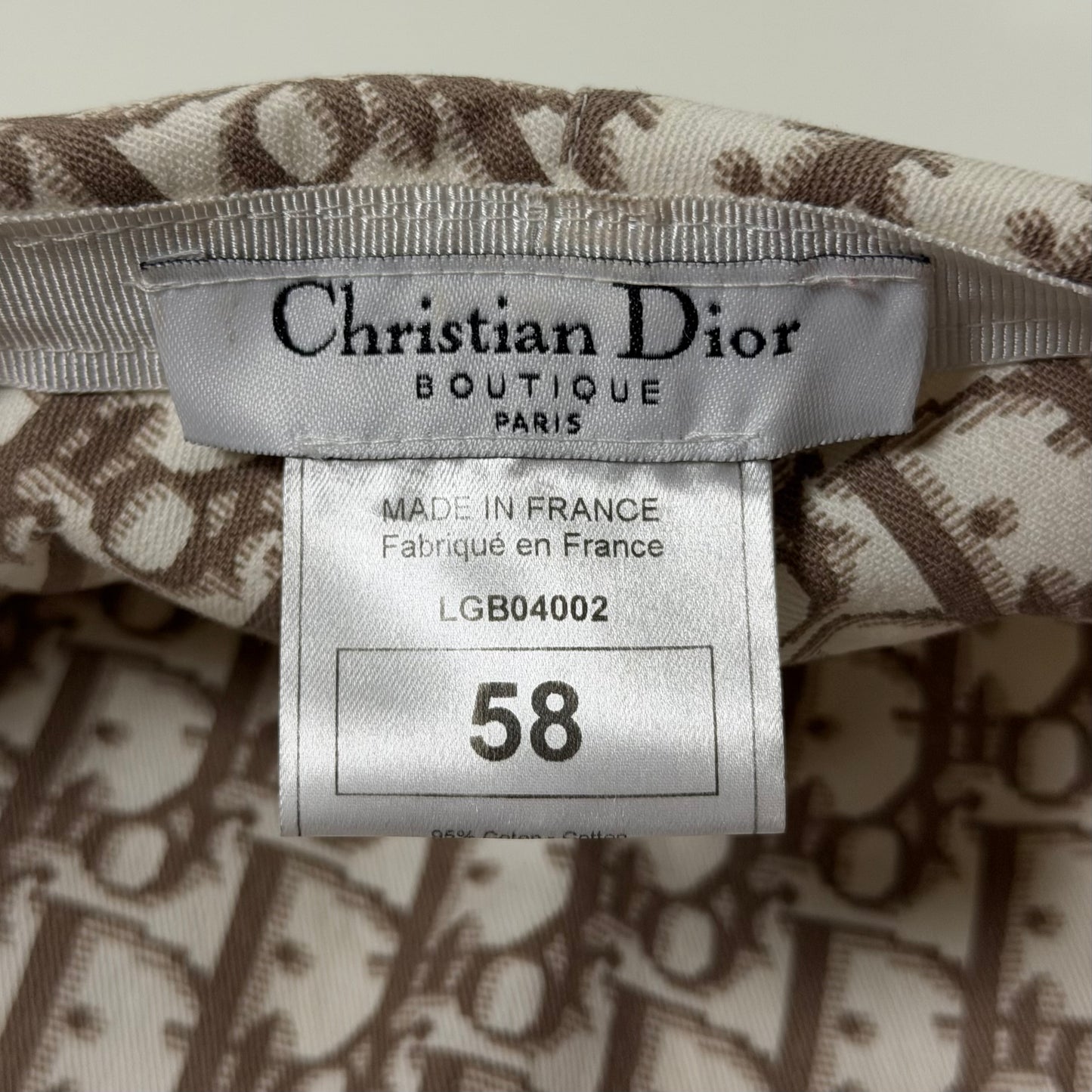 CHRISTIAN DIOR Spring Summer 2005 Diorissimo Trotter Floral Embroidered Casquette