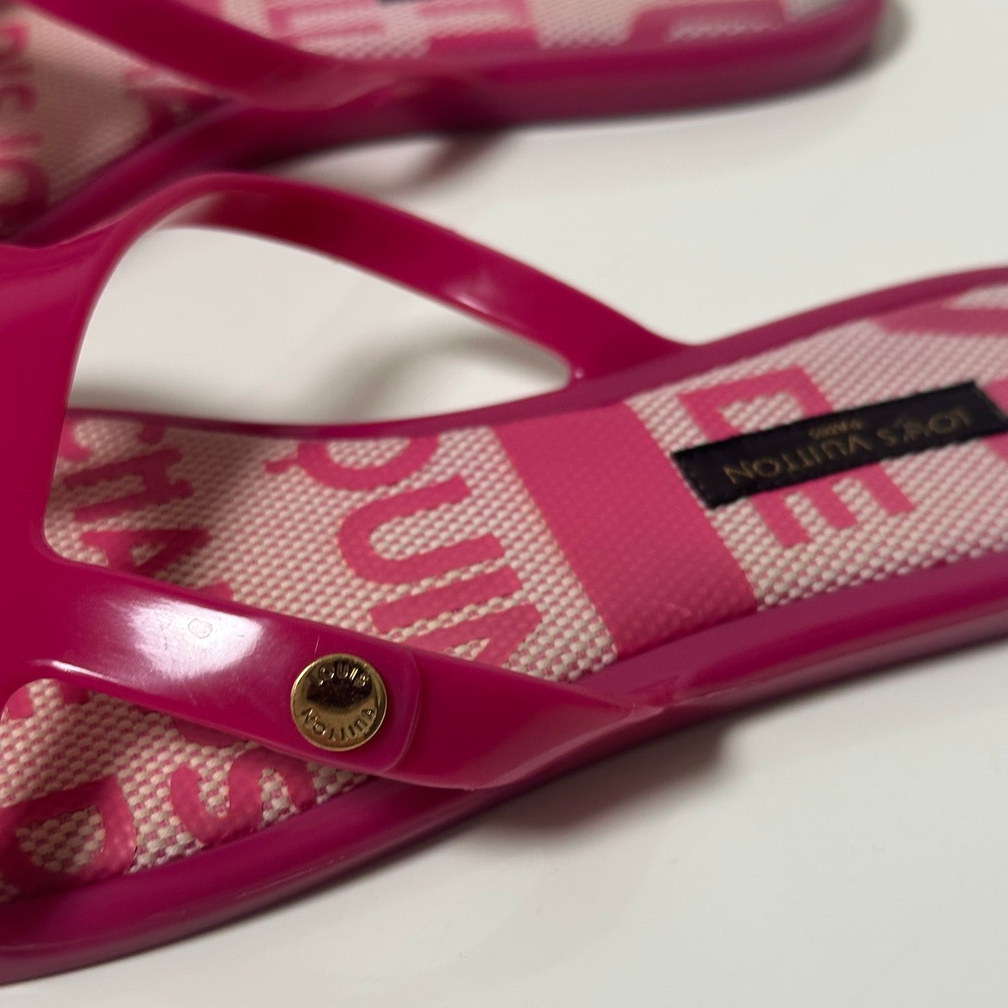 LOUIS VUITTON Spring Summer 2009 Cruise Collection Flip-Flop Sandals