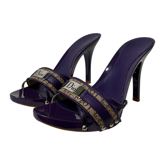 CHRISTIAN DIOR Spring Summer 2005 Diorissimo Street Chic Trotter Sandals