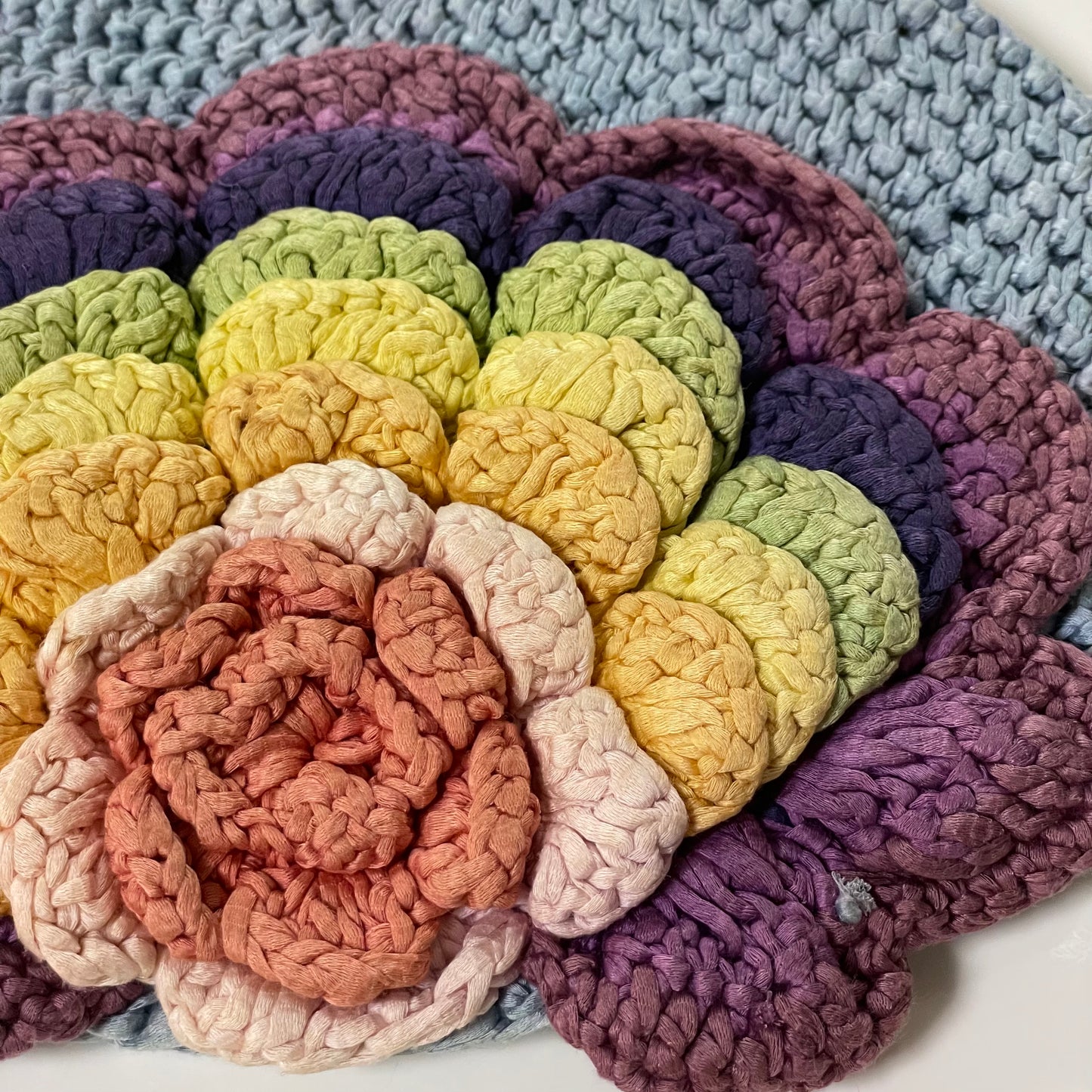 CHRISTIAN DIOR Spring Summer 2005 Floral Knit Beanie