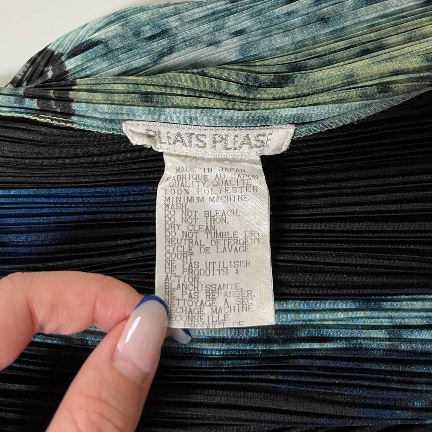 PLEATS PLEASE ISSEY MIYAKE Apollo Moon Landing Print Pleated Top