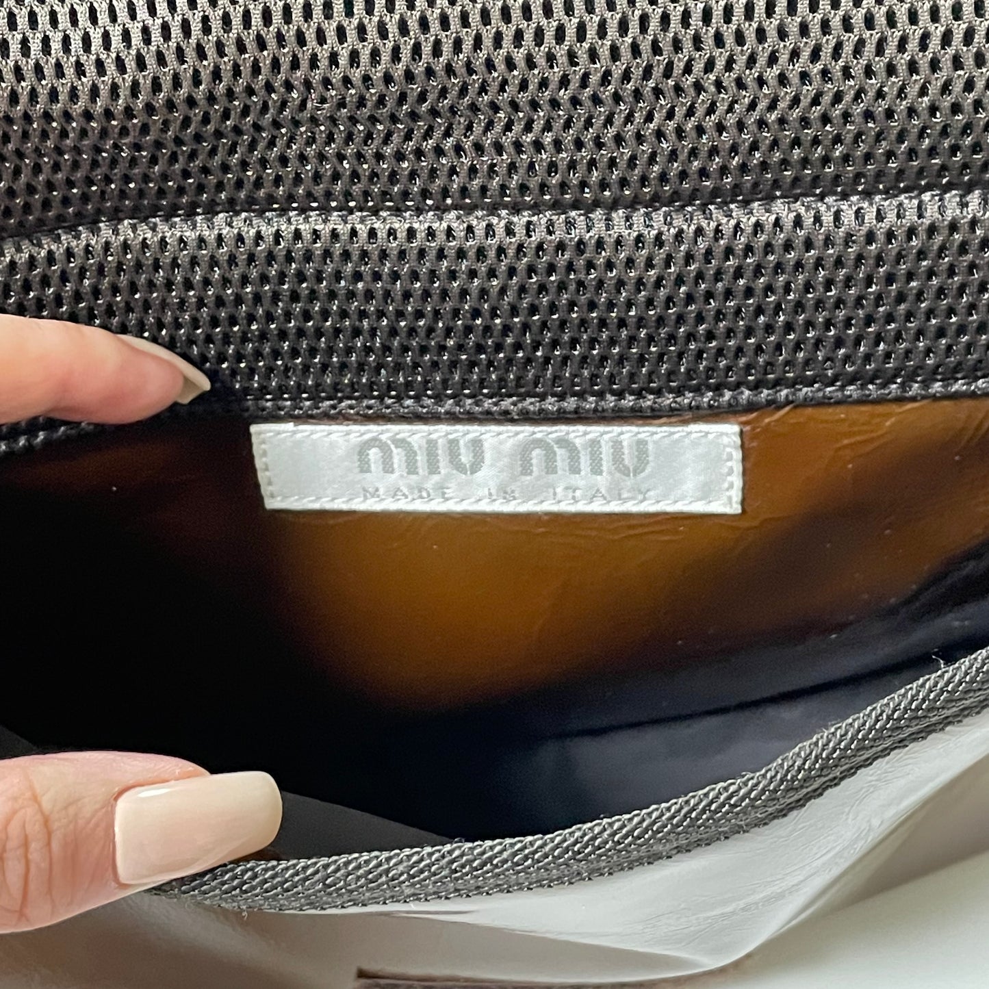 MIU MIU Fall Winter 1999 Enameled Leather Mesh Shoulder Bag