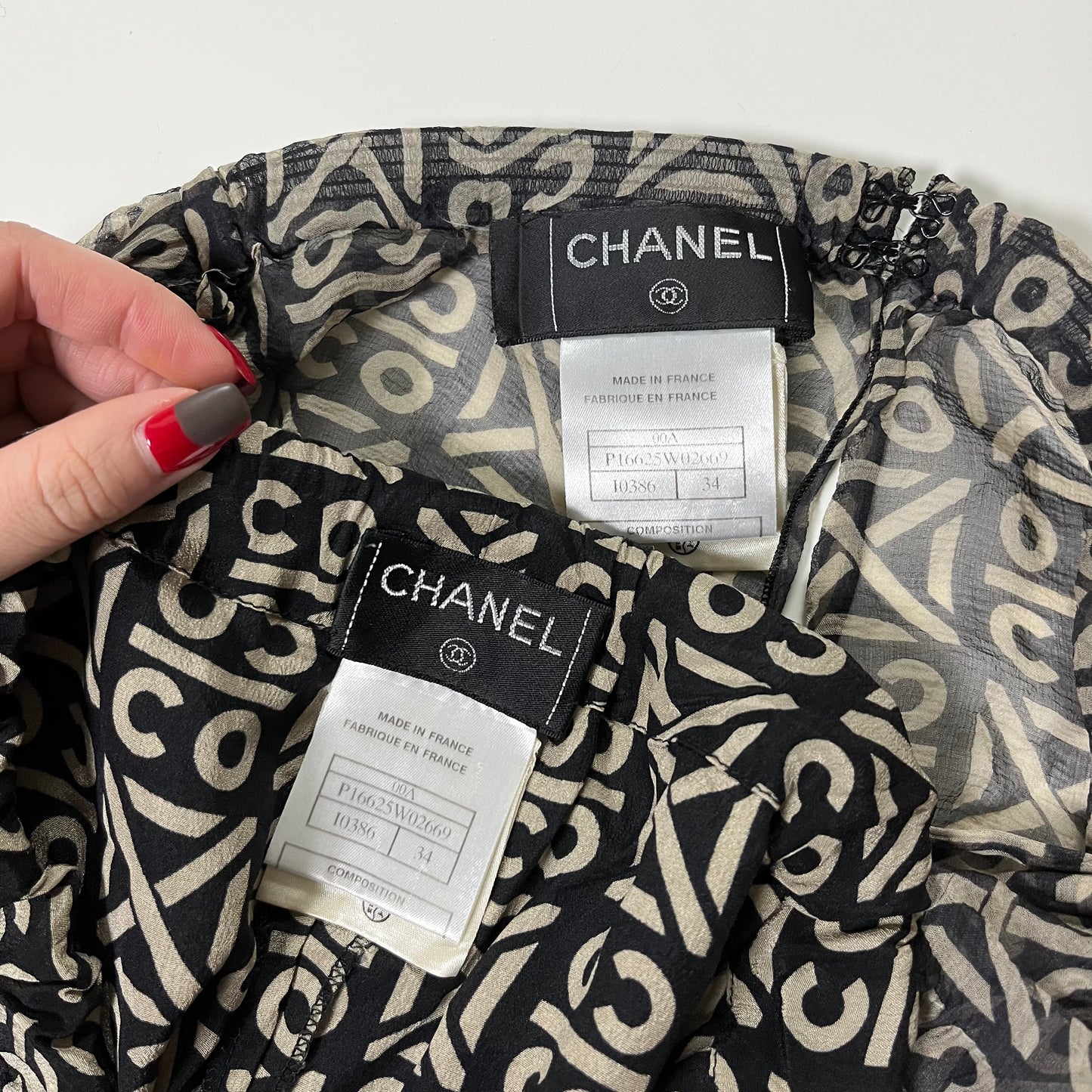 CHANEL Fall Winter 2000 Coco Logo Cropped Gaucho Pants
