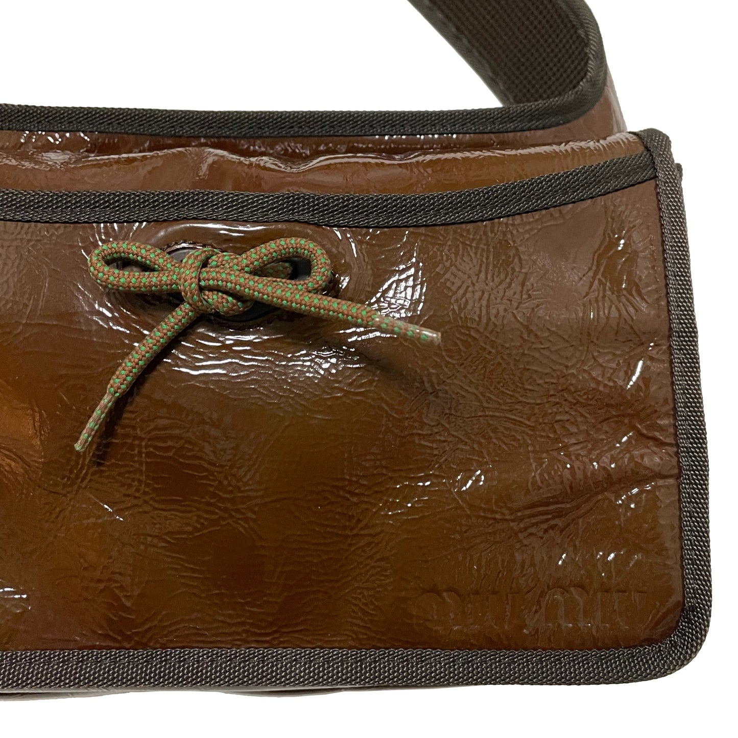 MIU MIU Fall Winter 1999 Enameled Leather Mesh Shoulder Bag
