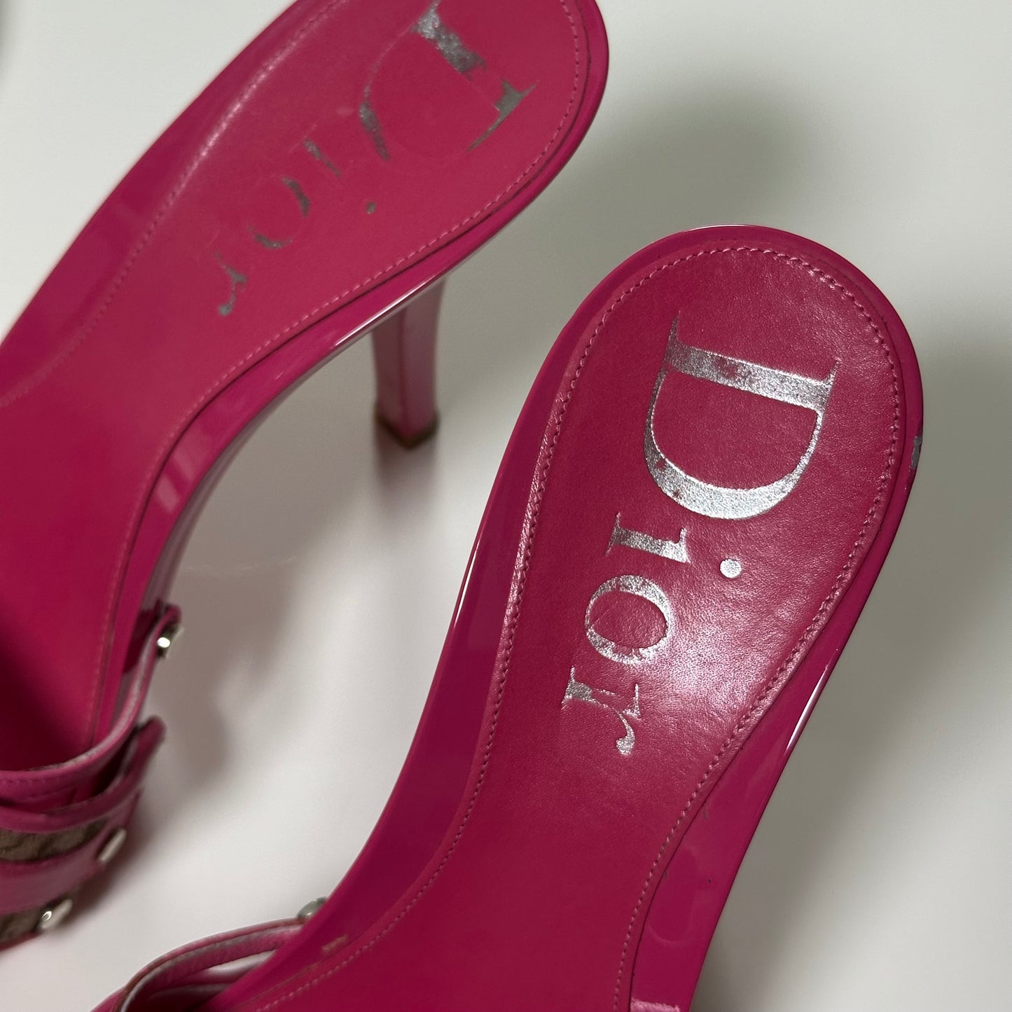 CHRISTIAN DIOR Spring Summer 2005 Diorissimo Street Chic Trotter Sandals