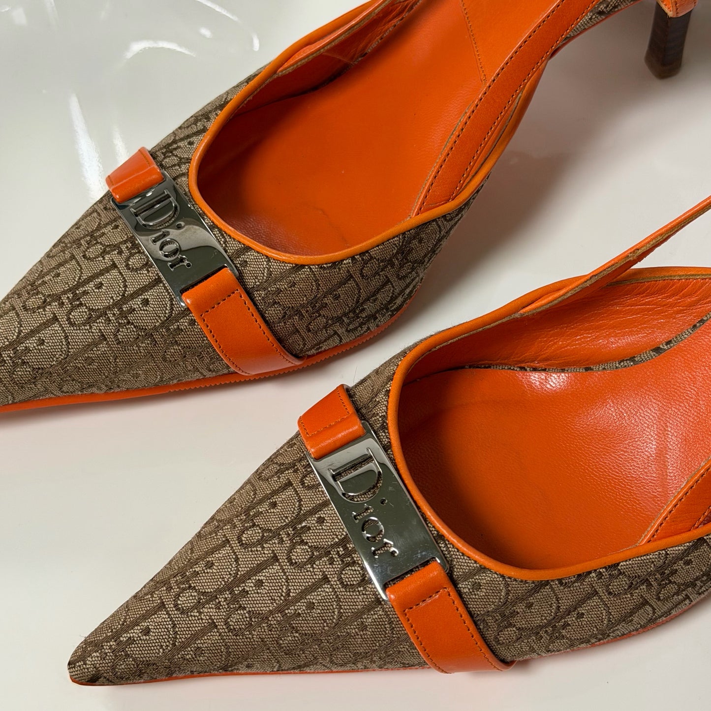 CHRISTIAN DIOR Spring Summer 2005 Trotter Monogram Slingback Pumps with Logo Plate