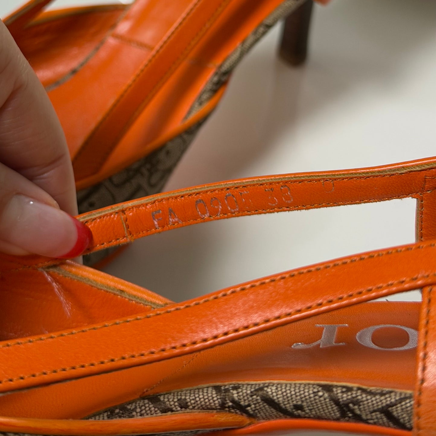 CHRISTIAN DIOR Spring Summer 2005 Trotter Monogram Slingback Pumps with Logo Plate