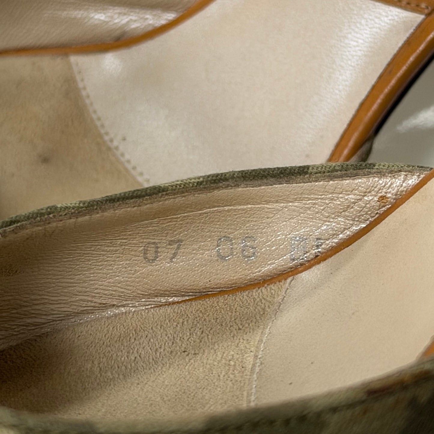 CHRISTIAN DIOR Fall Winter 2006 ‘Romantique’ Trotter Canvas & Leather Mules