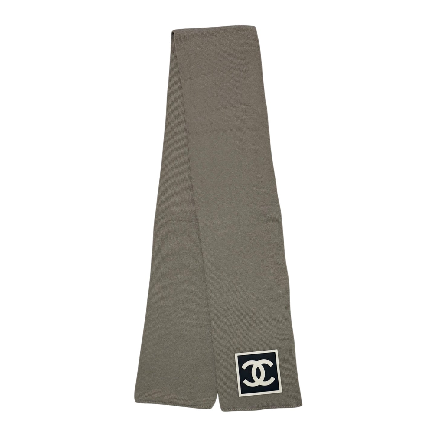 CHANEL Sport Rubber CC Logo Patch Knit Scarf