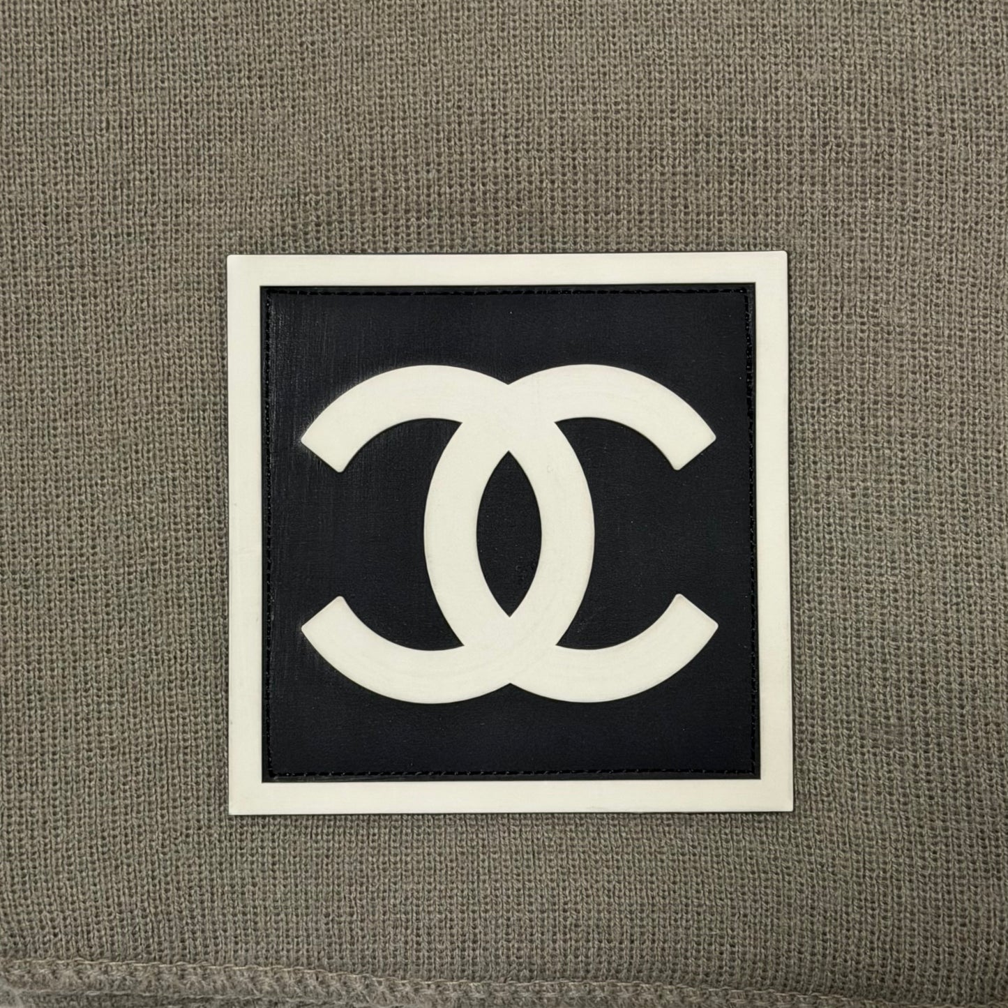 CHANEL Sport Rubber CC Logo Patch Knit Scarf