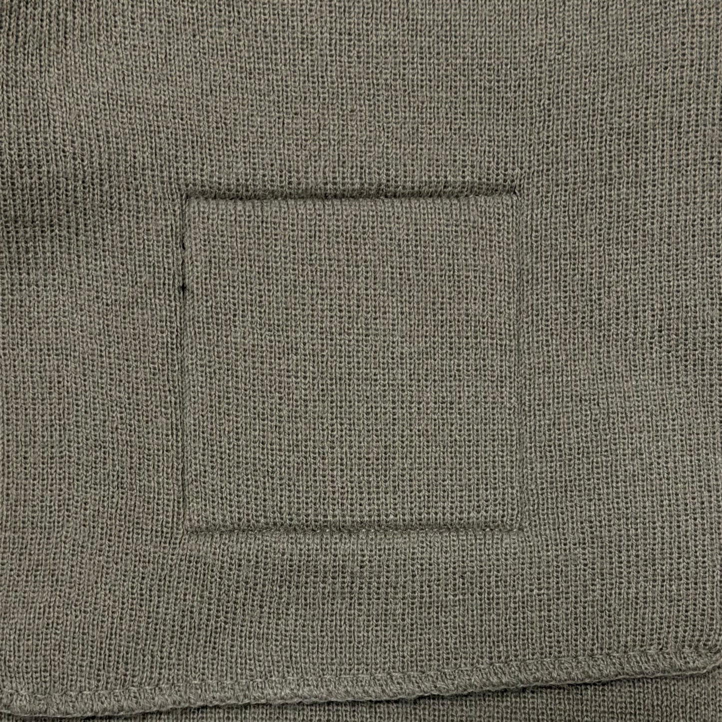 CHANEL Sport Rubber CC Logo Patch Knit Scarf