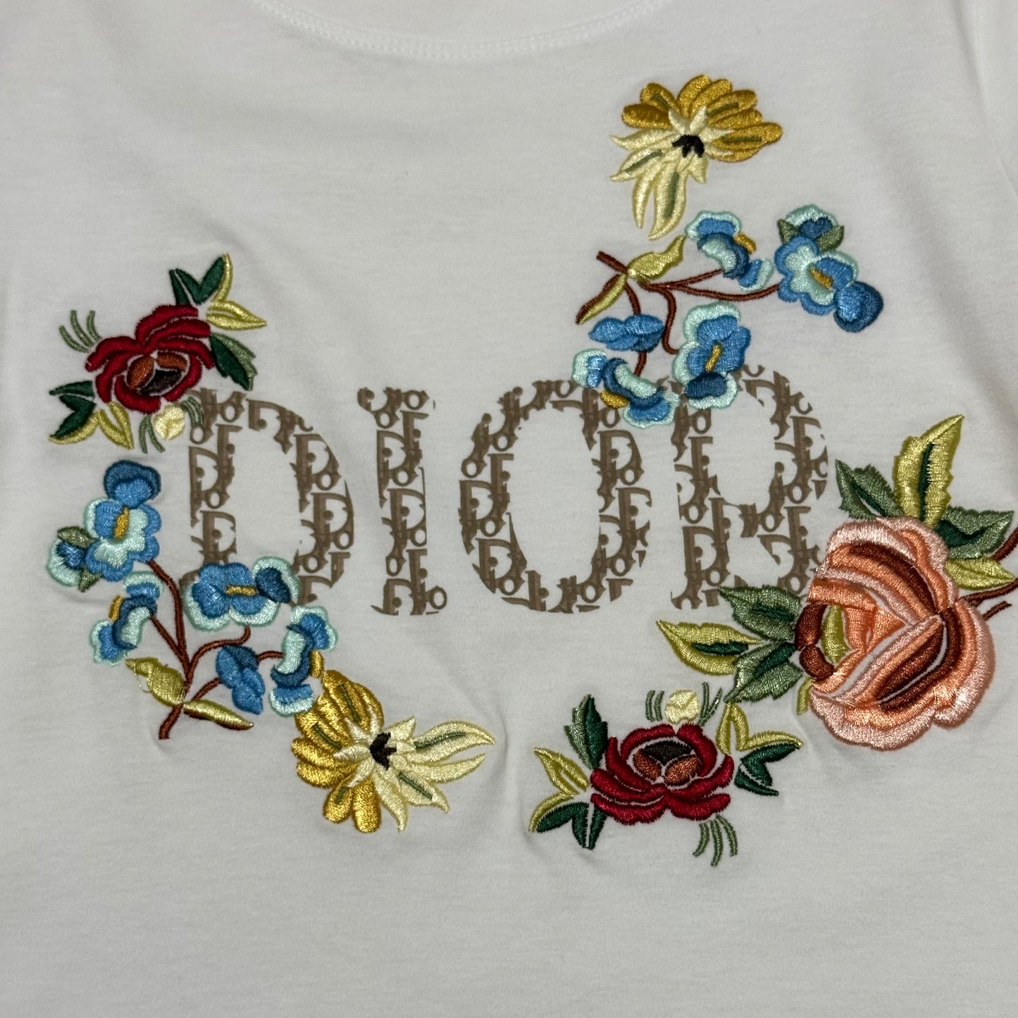 CHRISTIAN DIOR Spring Summer 2005 Diorissimo Floral Embroidered "DIOR" Trotter Logo T-Shirt