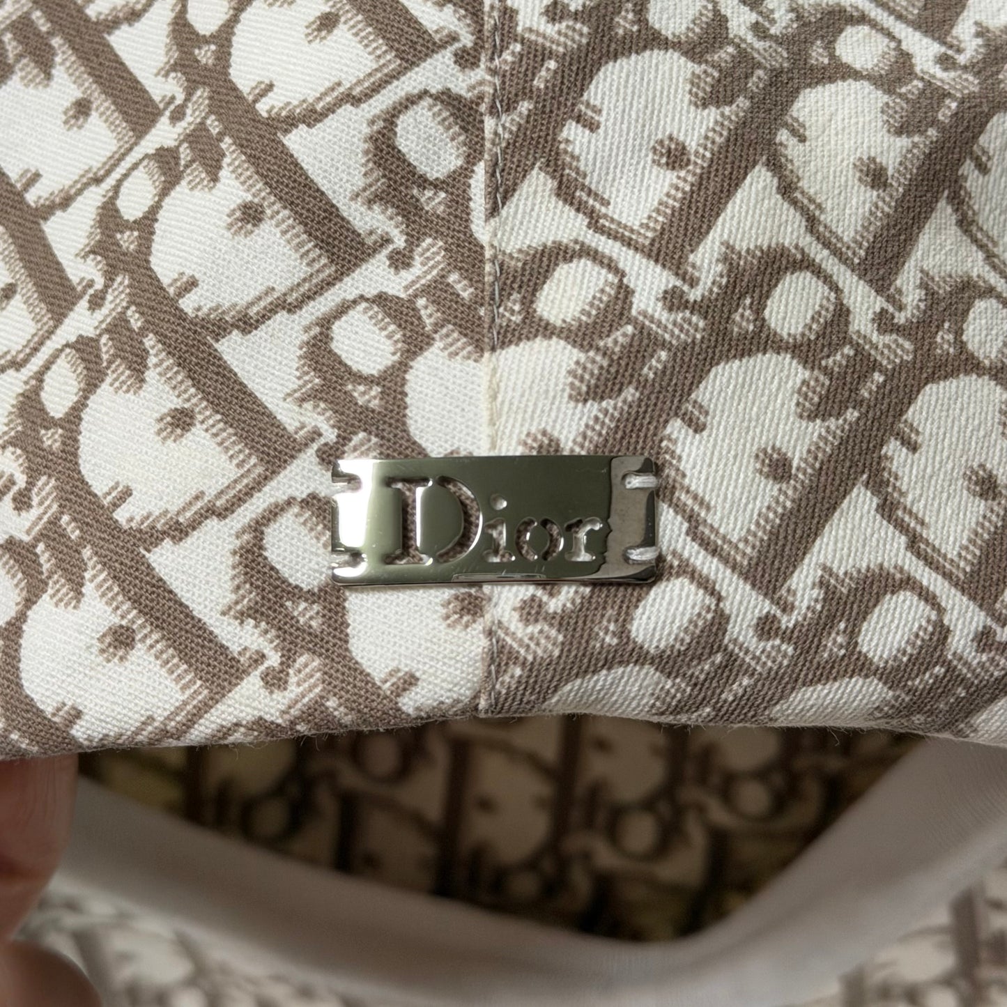 CHRISTIAN DIOR Spring Summer 2005 Diorissimo Trotter Floral Embroidered Casquette