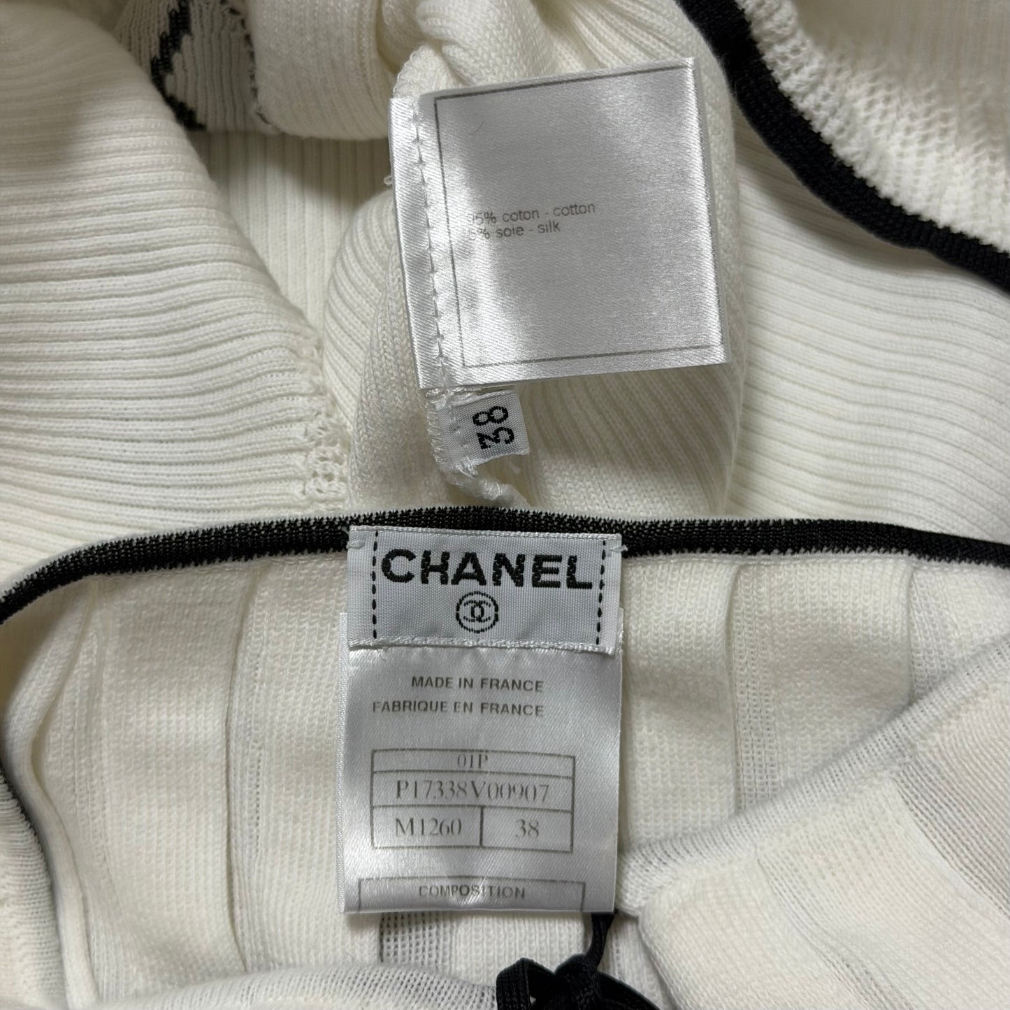 CHANEL Spring Summer 2001 Camellia Intarsia Knit Top & Poncho Set