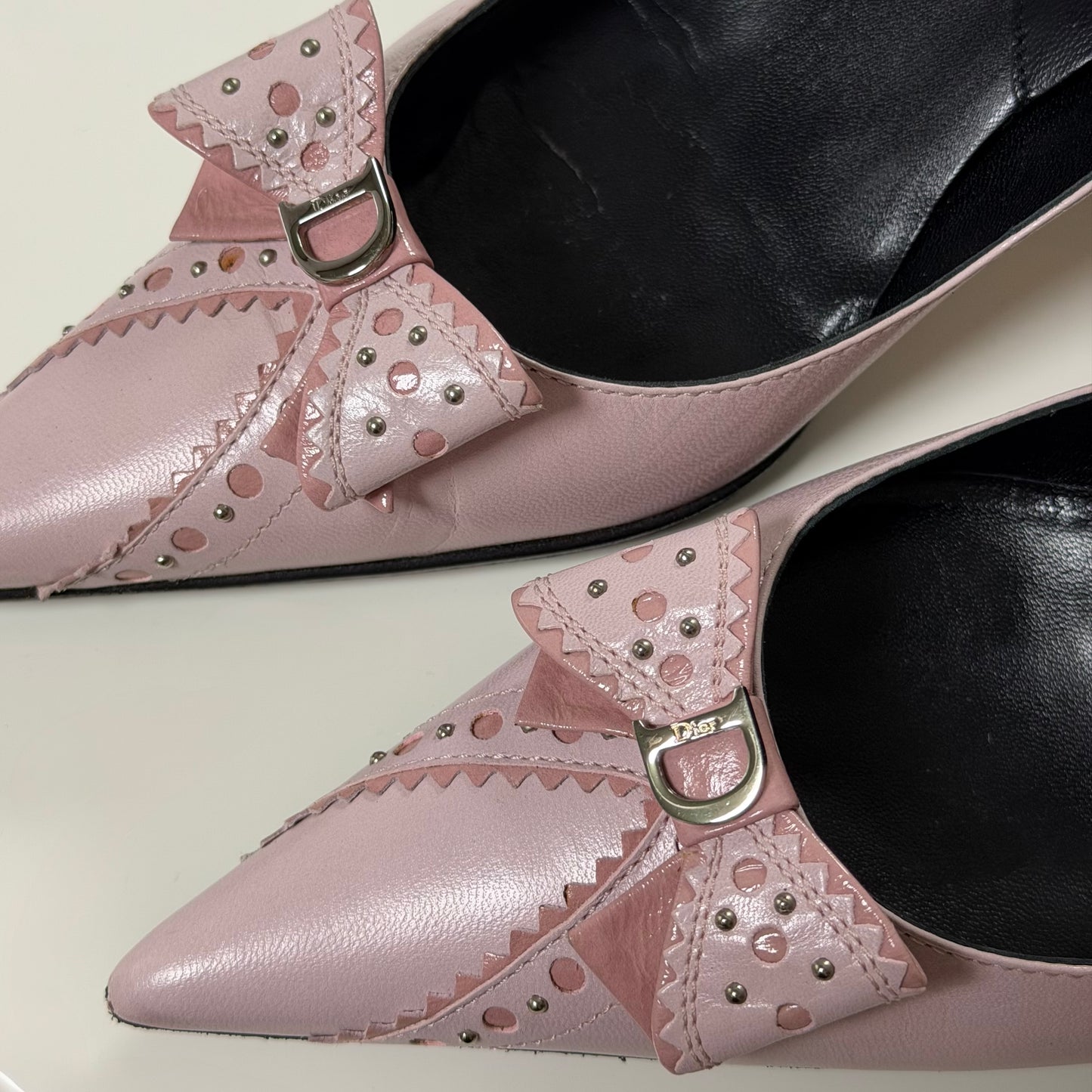 CHRISTIAN DIOR Spring Summer 2004 D’Trick Leather Studded Ribbon Bow Pumps