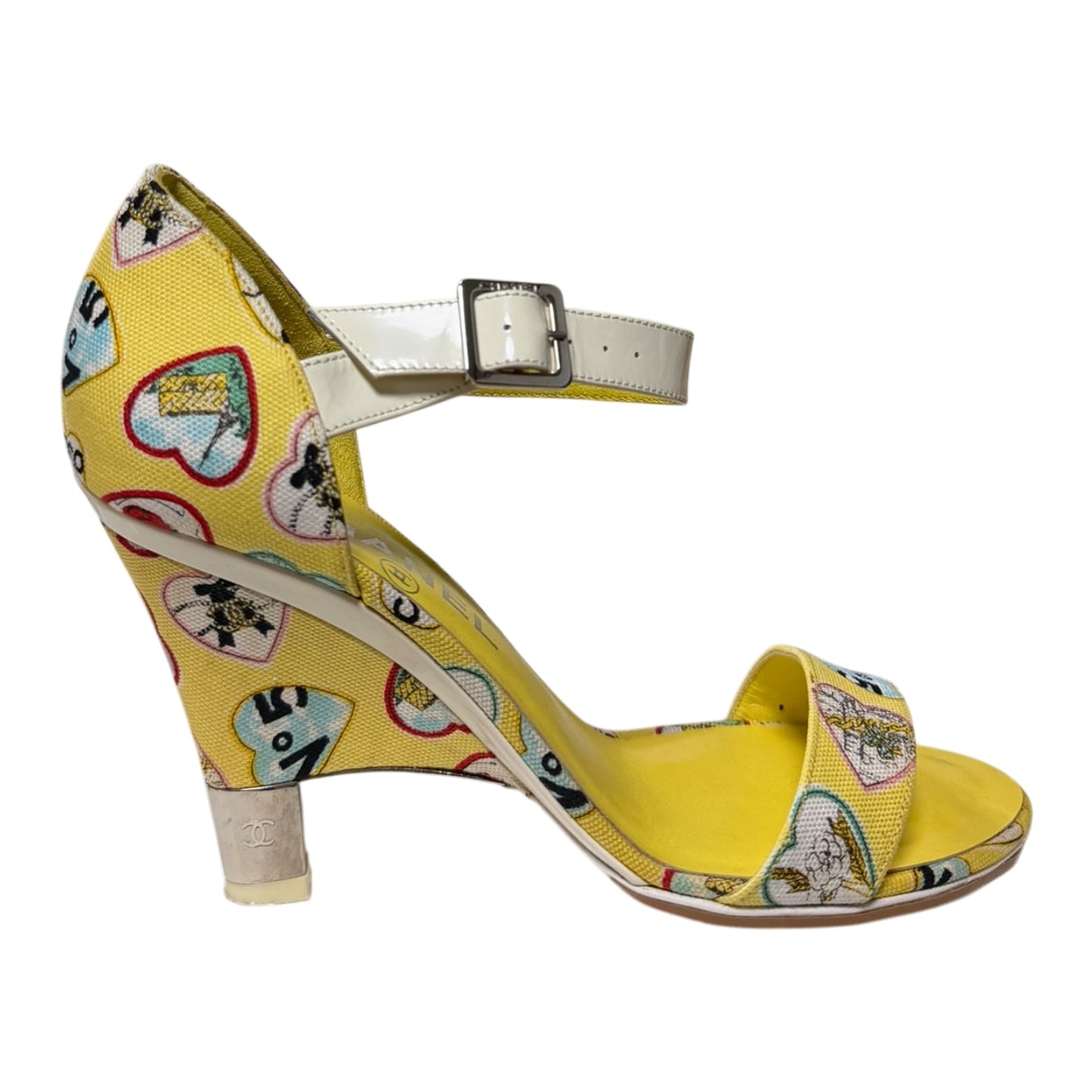 CHANEL Spring 2006 Valentine Heart Print Canvas Sandals