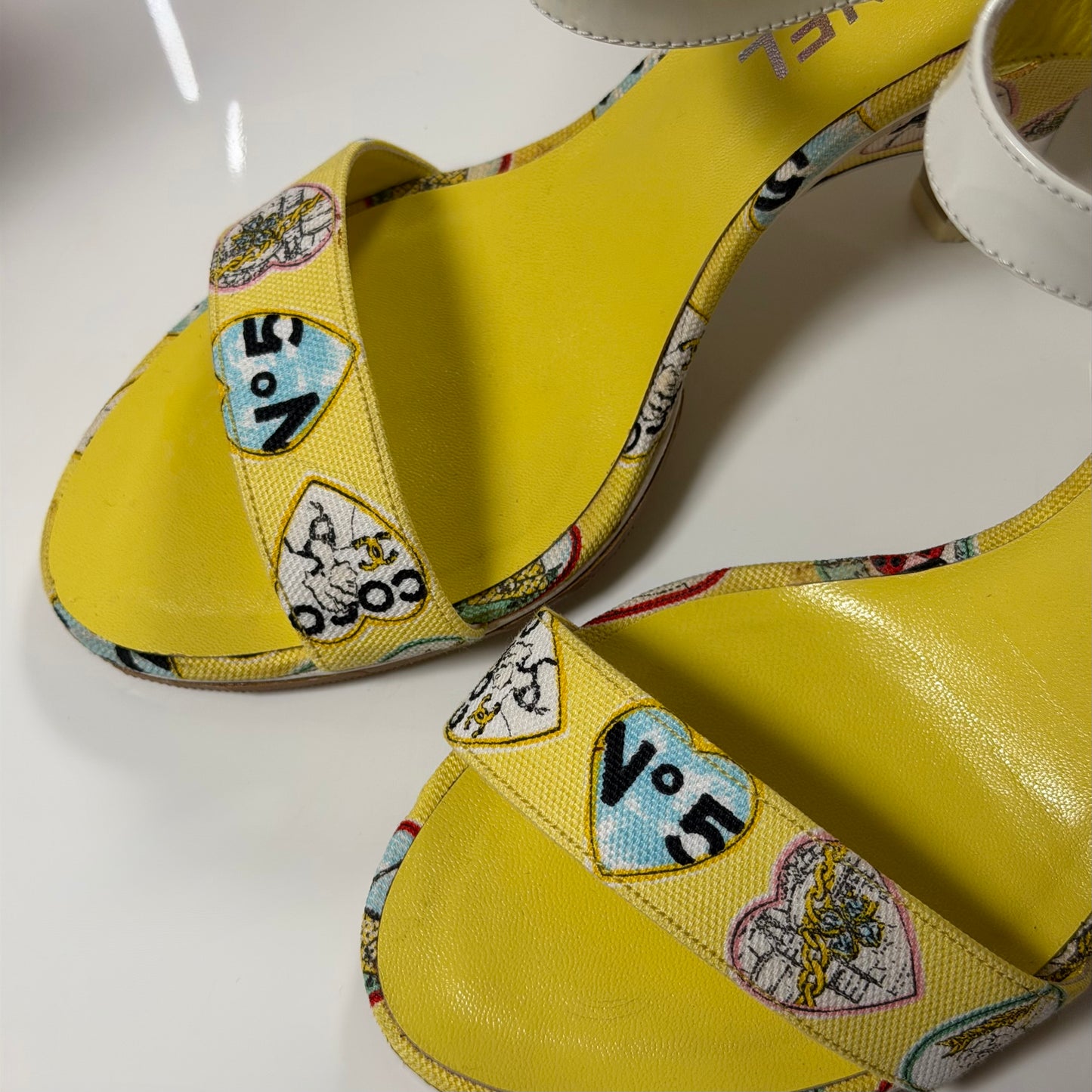 CHANEL Spring 2006 Valentine Heart Print Canvas Sandals