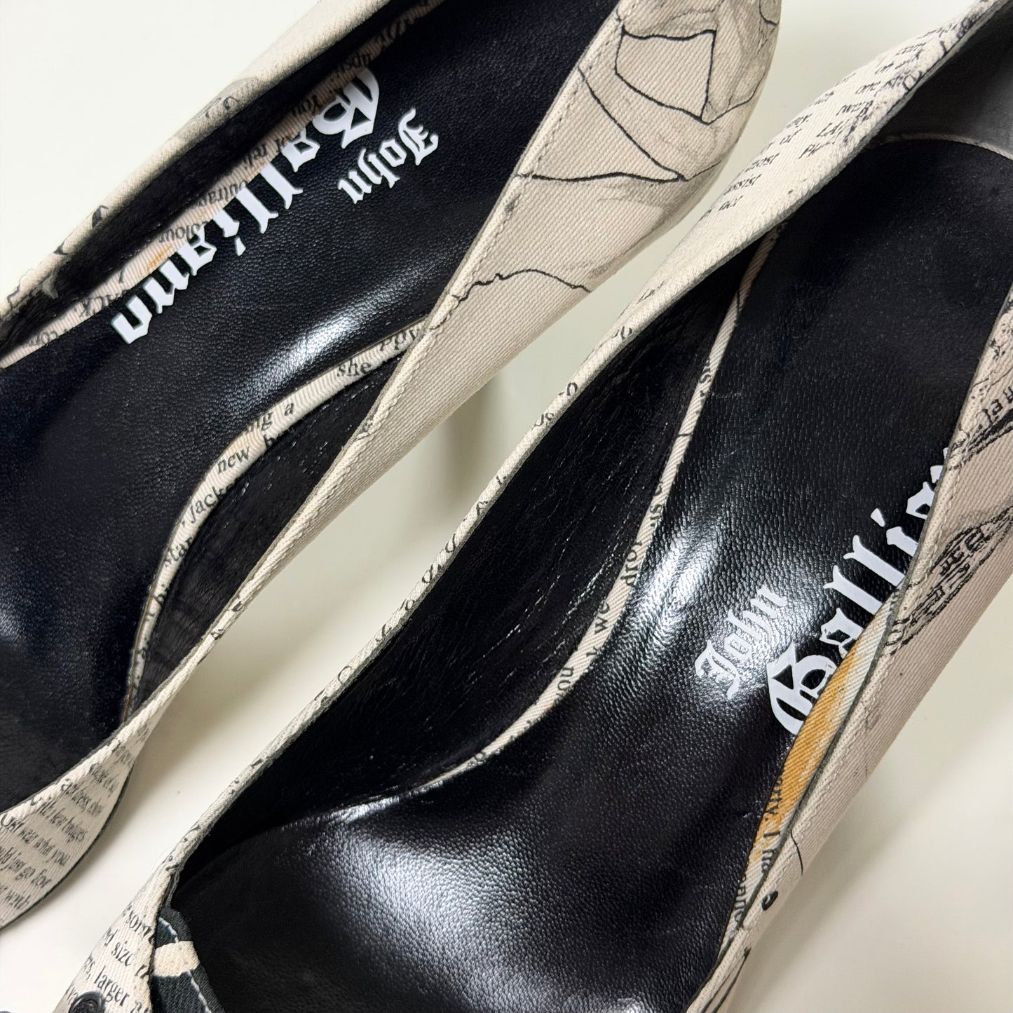 JOHN GALLIANO 2005 Galliano Gazette Newspaper Print Lace-Up Pointed Pumps