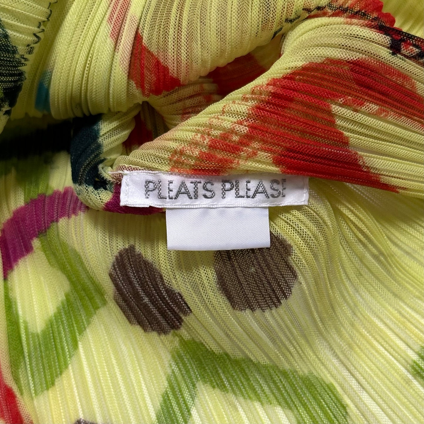 PLEATS PLEASE ISSEY MIYAKE Pleated Graffiti Print Button Up Short Sleeve Cardigan