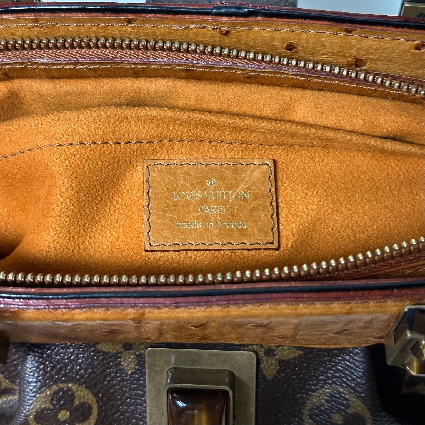 LOUIS VUITTON Fall Winter 2005 Dora Monogram Waltz Hand Bag