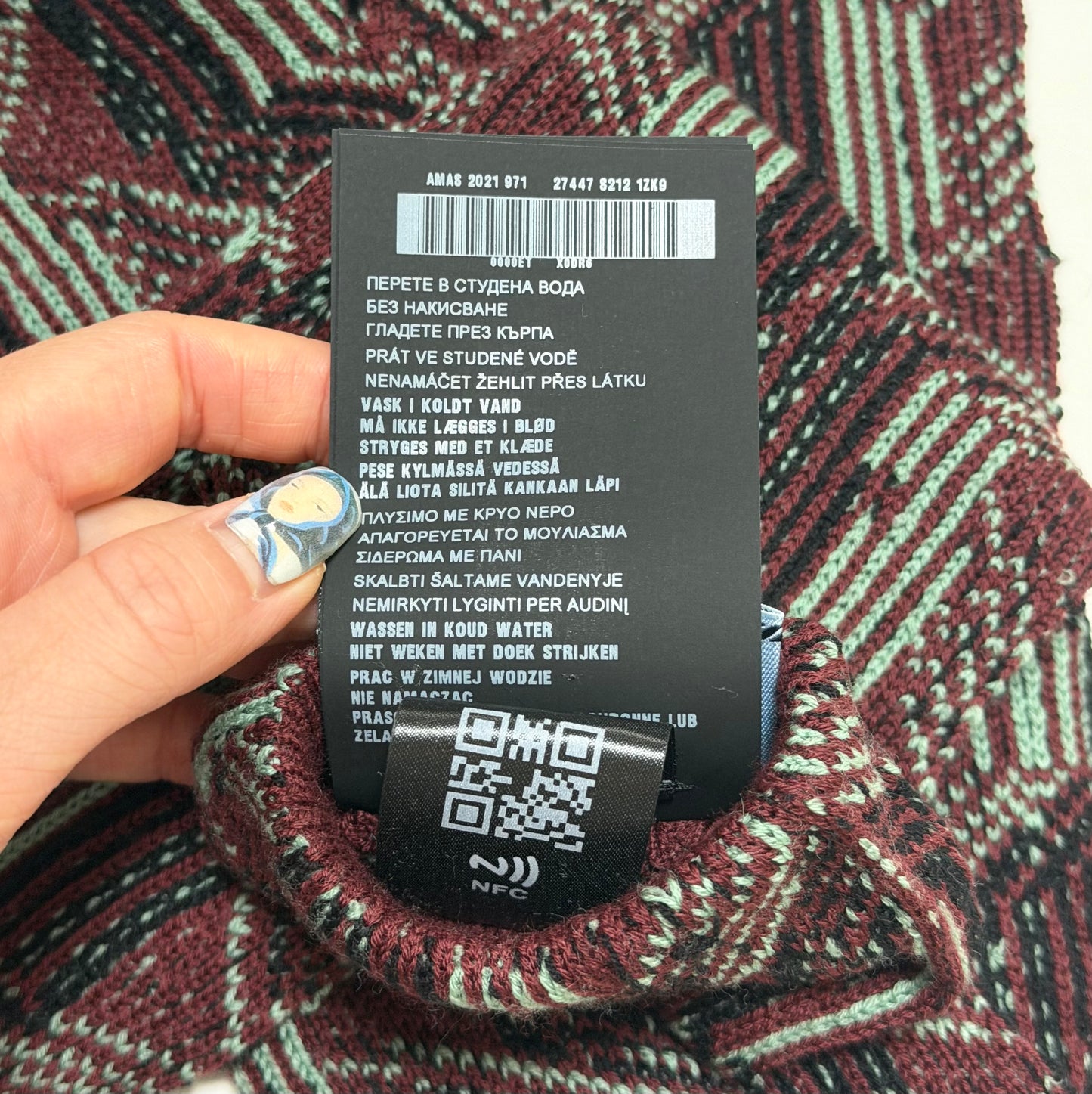 PRADA Fall Winter 2021 Long Jacquard Wool Gloves with Circle Zip Pouch