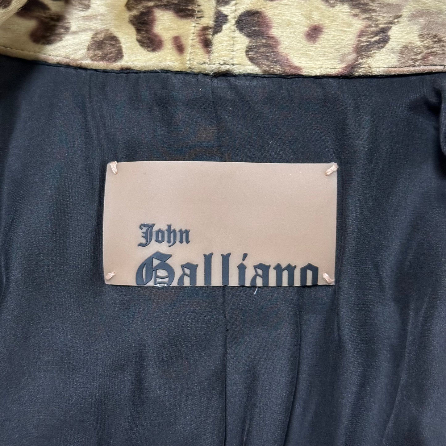 JOHN GALLIANO Fall Winter 2002 Leopard Printed Fur Collar Fringed Blazer