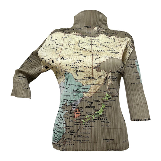 PLEATS PLEASE ISSEY MIYAKE World Map Print Three-Quarter Sleeve Top