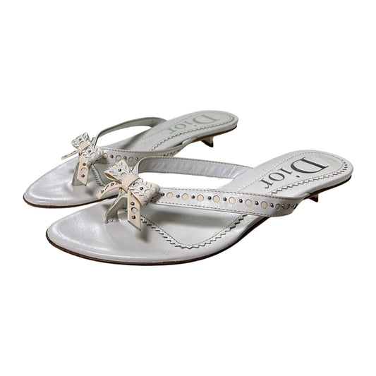 CHRISTIAN DIOR Spring Summer 2004 D'Trick Leather Studded Flip-Flop Sandals